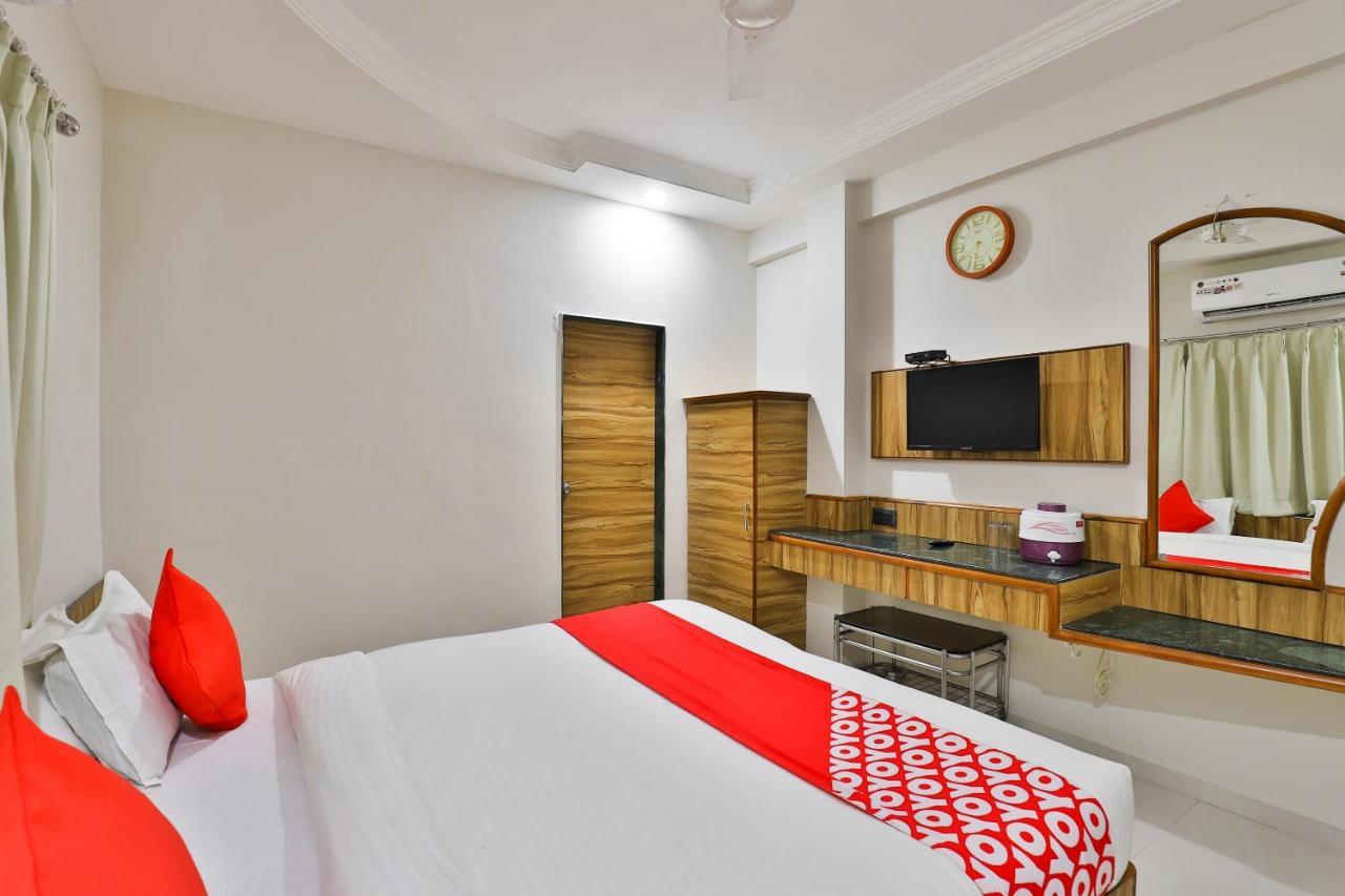 Oyo 23540 Hotel Suryakant Раджкот Экстерьер фото